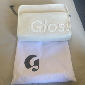 Glossier holiday 2021 makeup bag limited edition